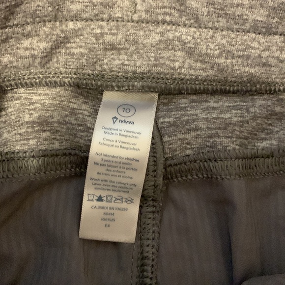 Ivivva capris! - Picture 3 of 3